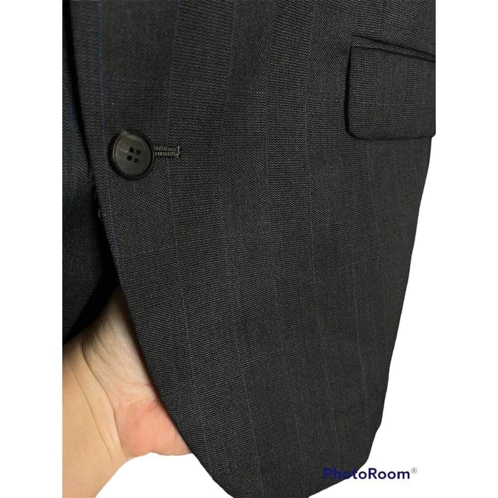 Vintage Tailored Elegance by Victors Washington Mall Suit 43R Mens Pin Striped‎